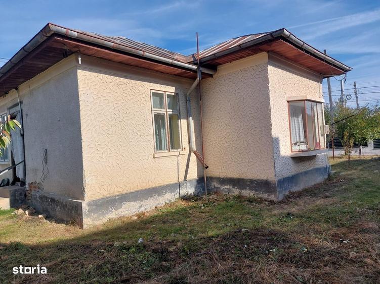 Casă cu 4 camere în Urleta