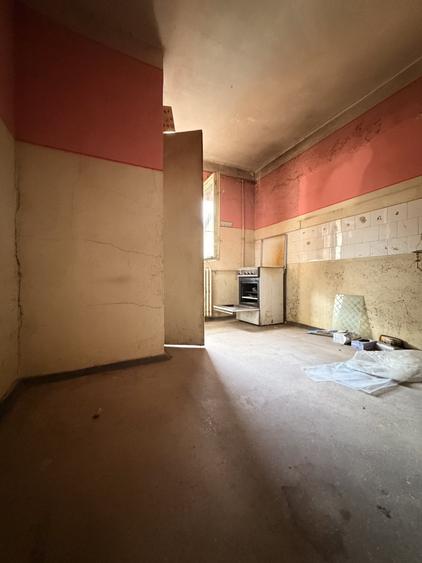 Apartament cu 3 camere decomandat în Soarelui