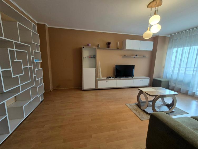 Apartament cu 2 camere decomandat în Aradului