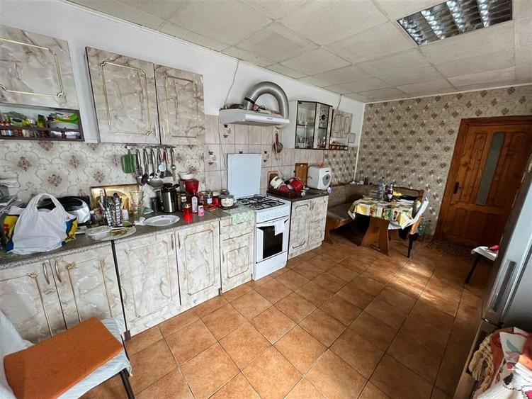 Duplex cu 6 camere cu Canalizare în Sud-Vest