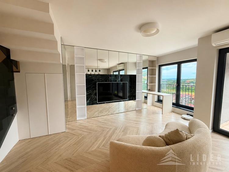 Apartament cu 3 camere semidecomandat, mobilat în Zorilor