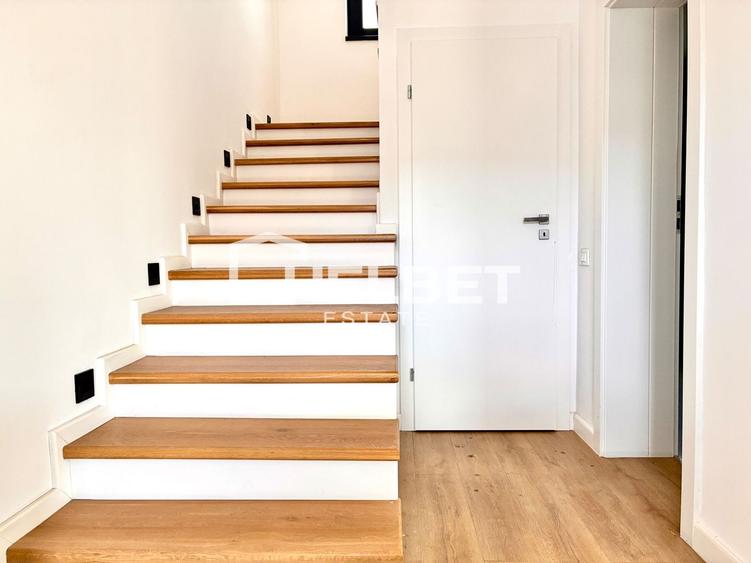 Duplex cu 4 camere cu Canalizare în Central