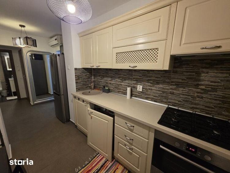 Apartament cu 2 camere decomandat în Titan