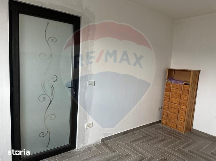 Apartament cu 2 camere de vanzare Savinesti - 10