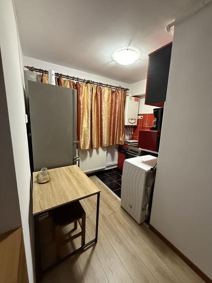 Dau in chirie garsoniera, zona Vivo str. Enescu, parter - 2