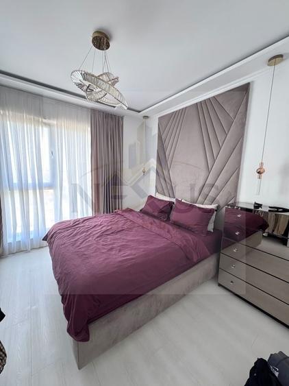 Apartament cu 3 camere semidecomandat, mobilat în Apărătorii Patriei