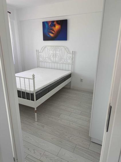 Apartament cu 2 camere semidecomandat în Jiului