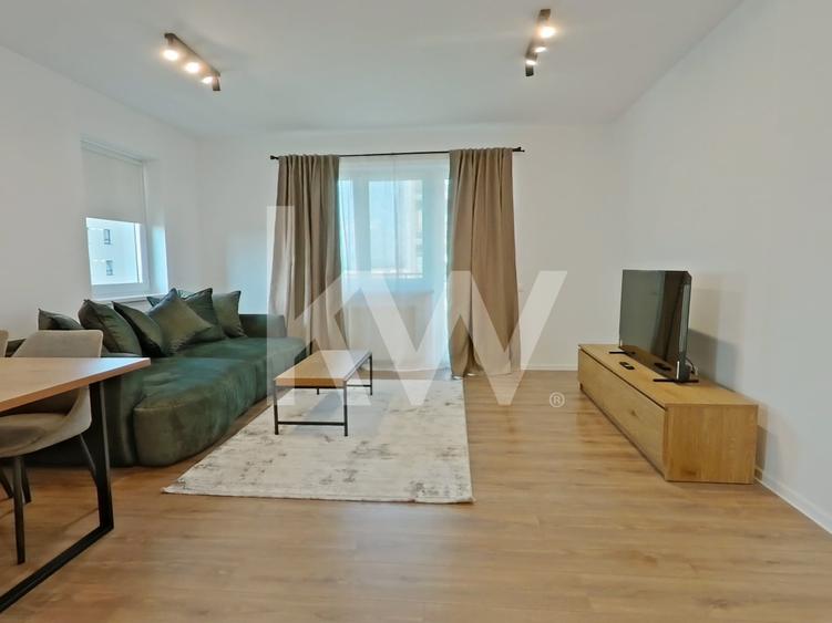 Apartament cu 3 camere decomandat, mobilat în Tractorul