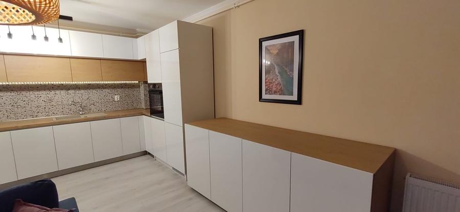 Apartament cu 2 camere semidecomandat, mobilat în Florești