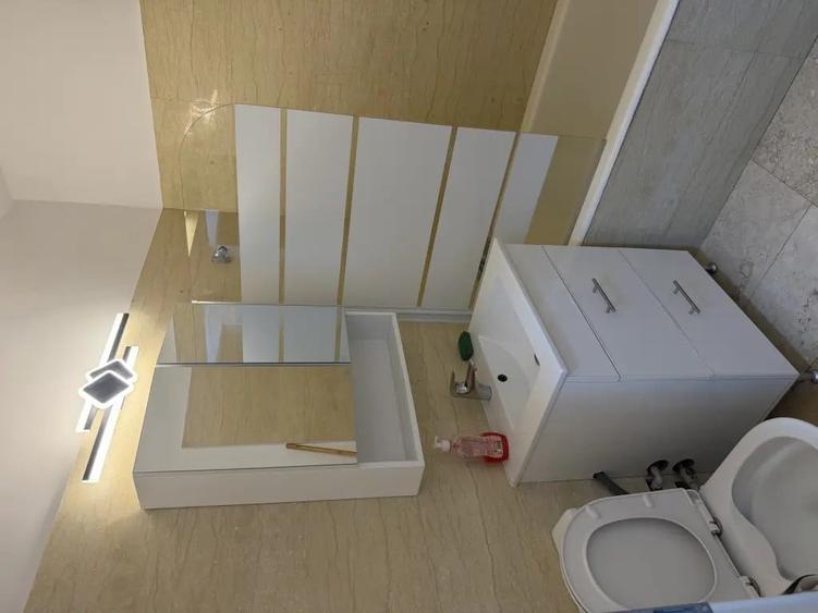 Apartament cu 2 camere semidecomandat în Gara de Nord