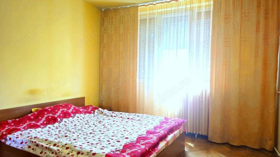 Apartament 3 camere de vanzare - Tiglina 1 - Strada Saturn - Etaj 2 - 3