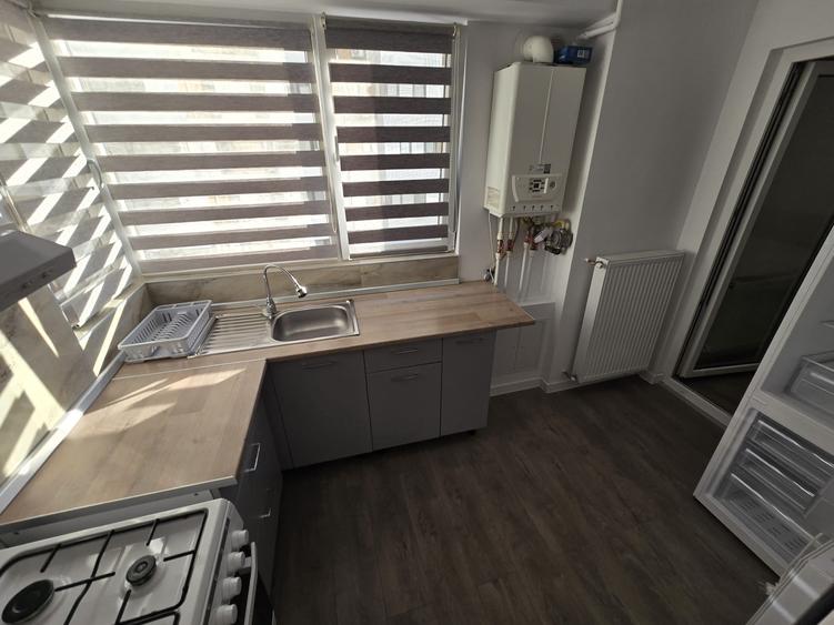 Apartament cu 2 camere decomandat în 13 Septembrie