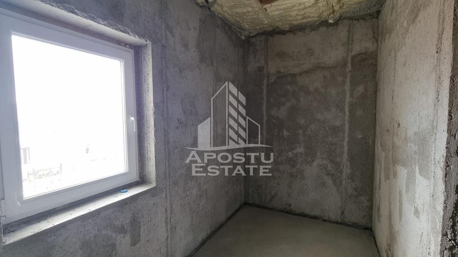Duplex cu 4 camere cu Canalizare în Giarmata