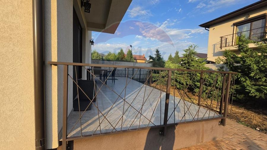 Casă individuală cu 4 camere cu Teren 371 Mp în Tunari