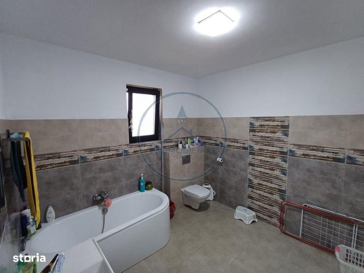 Casă cu 3 camere cu Teren 940 Mp în Unirea
