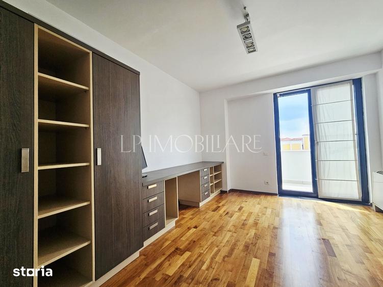 Apartament cu 4 camere în Nord