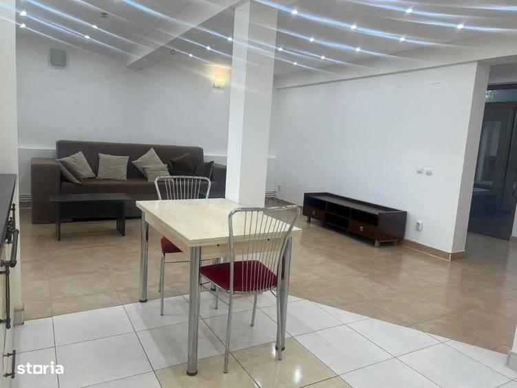 Apartament cu 3 camere decomandat în Micro 3