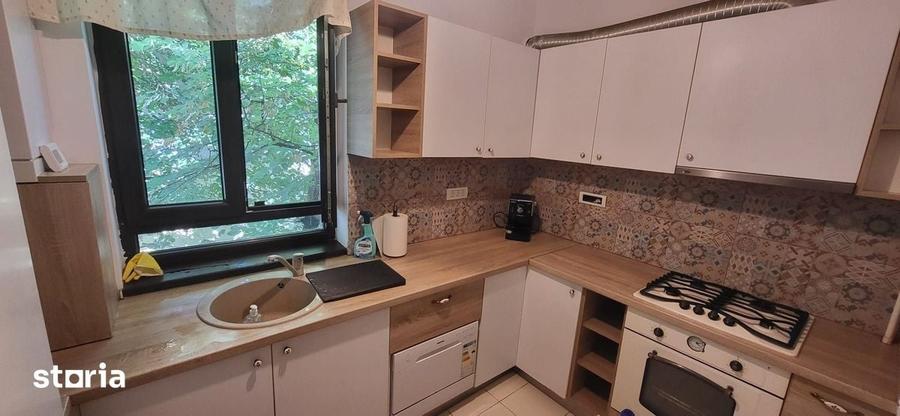 Apartament cu 2 camere decomandat în Primăverii