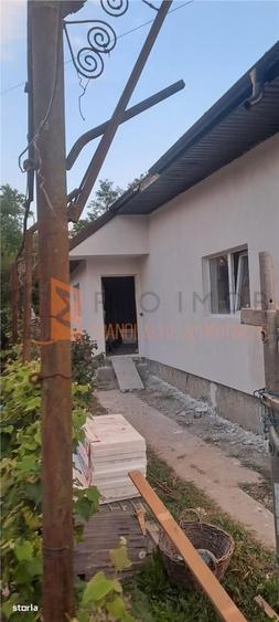 Casă cu 4 camere decomandat cu Teren 528 Mp în Tisău