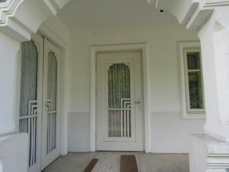Casă individuală cu 5 camere cu Garaj în Săvinești