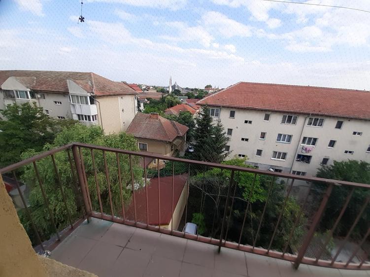 Apartament cu 2 camere decomandat, mobilat în Simion Bărnuțiu