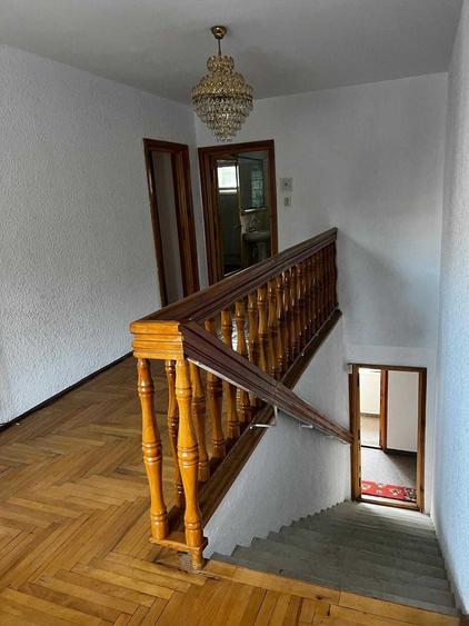 Casă cu 4 camere decomandat în Burdujeni