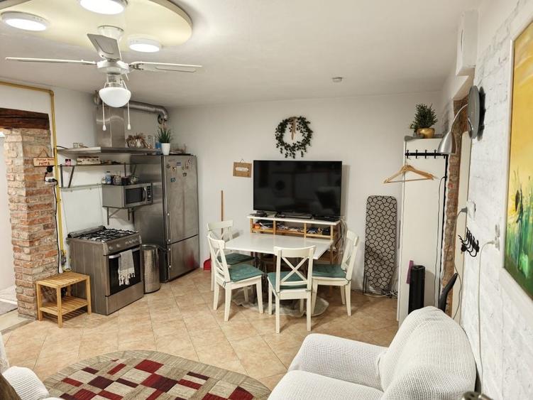 Apartament cu 2 camere decomandat în Semicentral