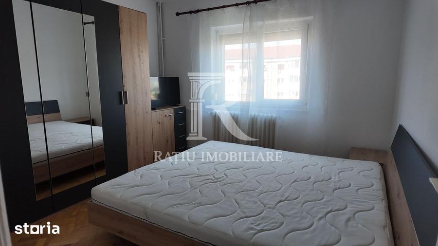 Apartament cu 3 camere decomandat în Cantemir