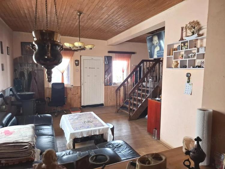 Casă cu 4 camere cu Teren 300 Mp în Sibiel
