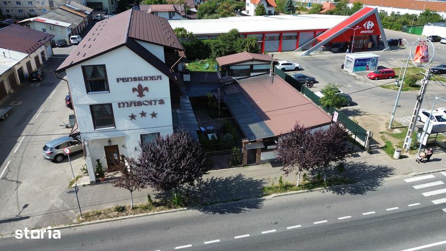 Spațiu comercial, de 660 mp, în Cheile Râșnoavei