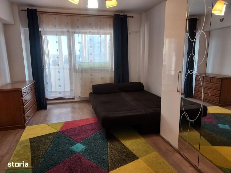 Apartament cu 4 camere decomandat în Central