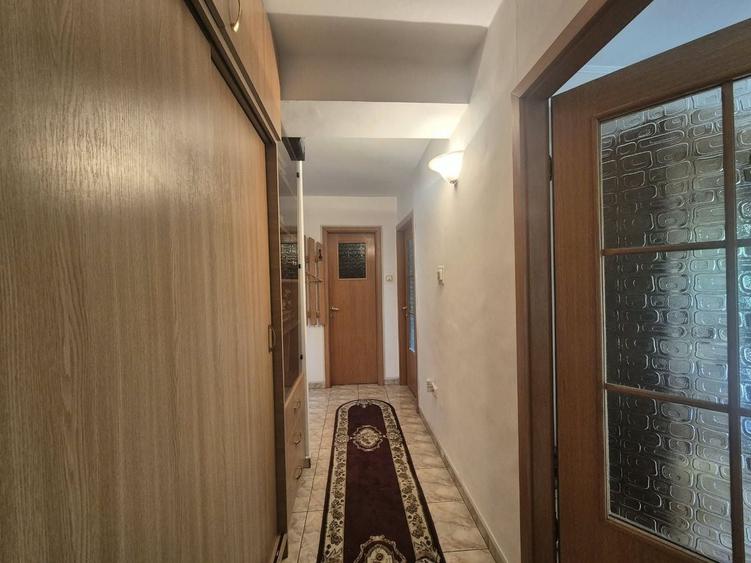 Apartament cu 2 camere decomandat în Scriitorilor