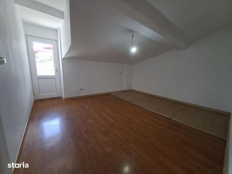 Casă cu 4 camere în Unirii