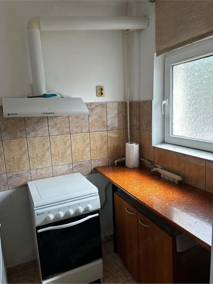 Garsonieră decomandată în Confecții
