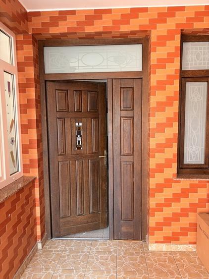 Casă cu Teren 2000 Mp în Central
