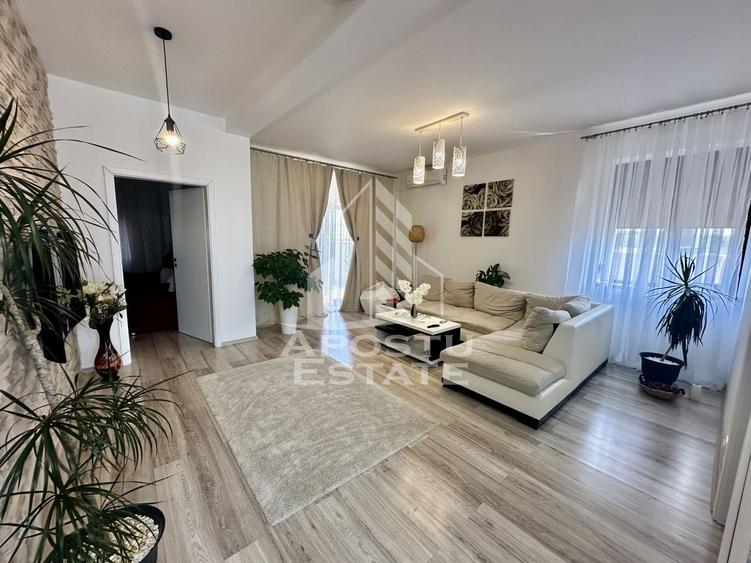 Duplex cu 5 camere cu Canalizare în Giroc