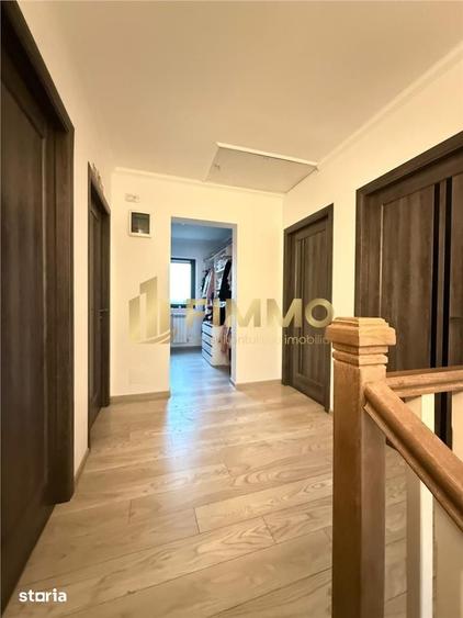 Casă cu 6 camere cu Teren 1000 Mp în Șcheia