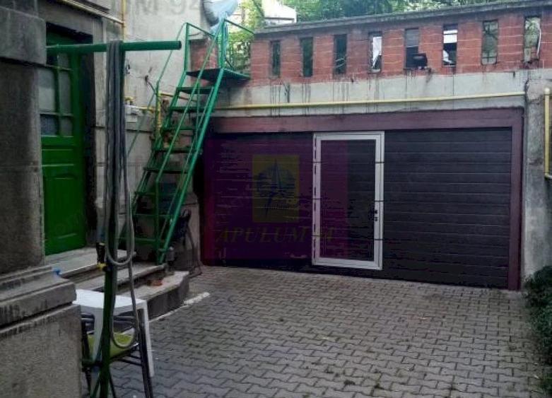 Apartament cu 6 camere decomandat în Plevnei