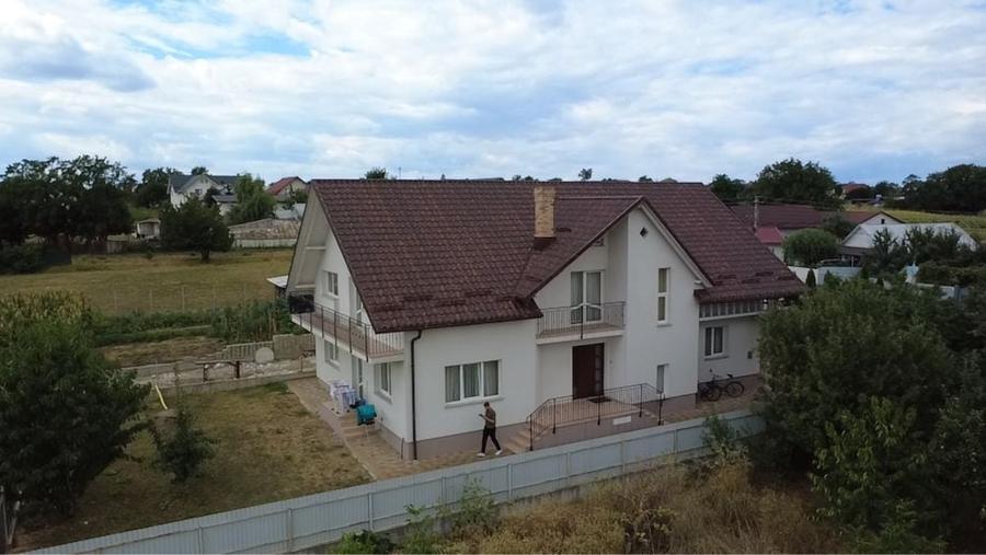 Casă cu 4 camere în Dumbrăveni