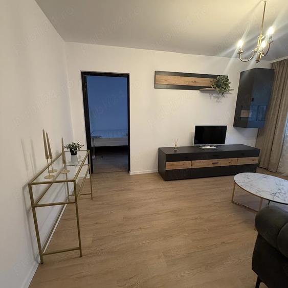 Apartament cu 3 camere decomandat în Cantemir