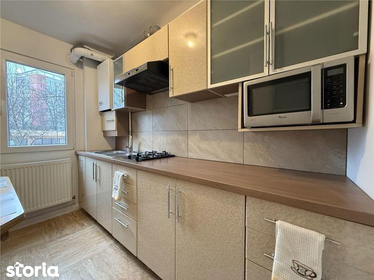 Apartament cu 2 camere, mobilat în Podu Roș