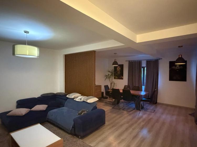 Casă cu 4 camere cu Teren 290 Mp în Lăpuș