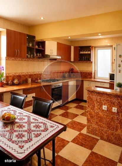 Casă cu 3 camere în Mogoșoaia