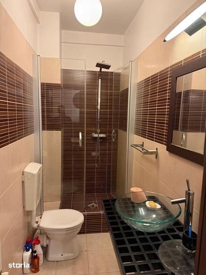 Apartament cu 3 camere, mobilat în Dămăroaia