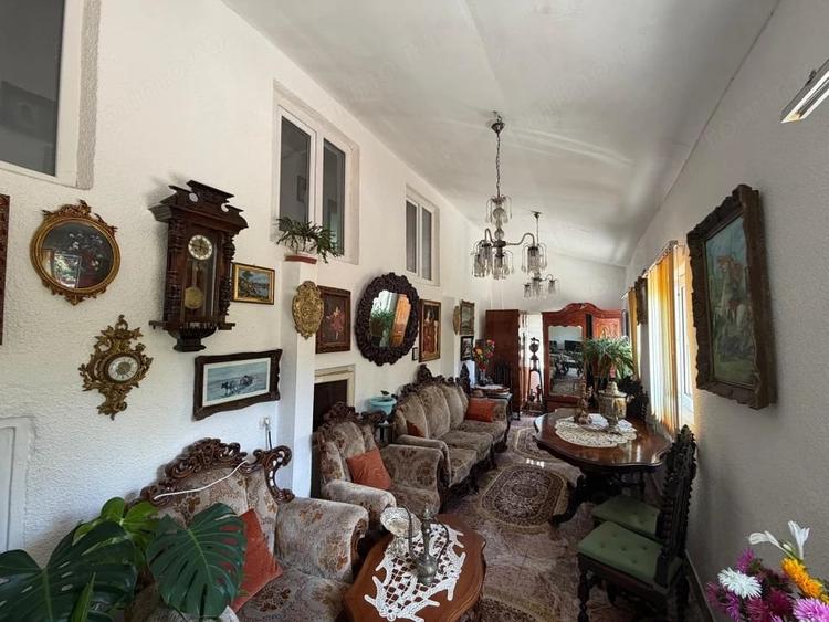 Casă cu 5 camere cu Teren 130 Mp în Lascăr Catargiu