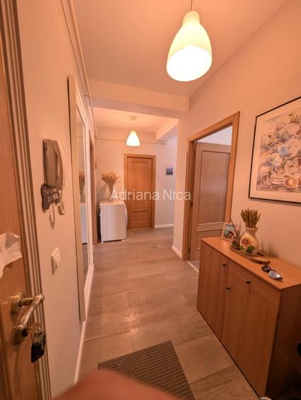 Vând apartament cu 3 camere