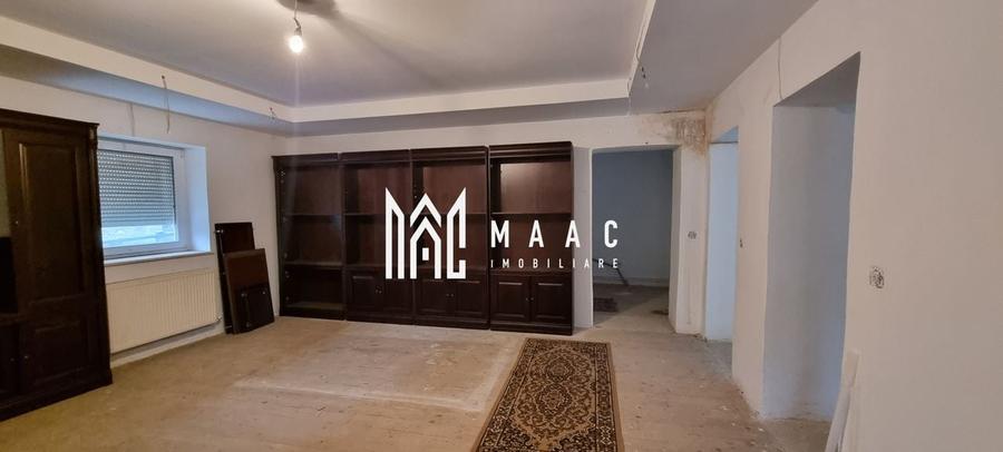 Casă individuală cu 9 camere cu Canalizare în Șeica Mare