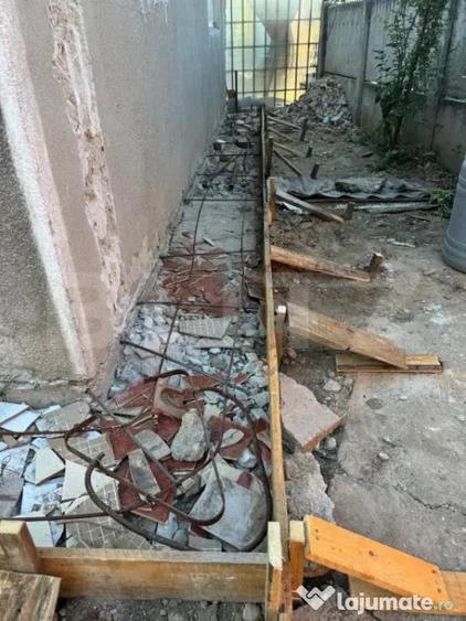 Casă cu 3 camere cu Teren 950 Mp în Șimnicu de Sus