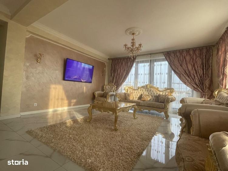 Apartament cu 4 camere în Craiovița Nouă