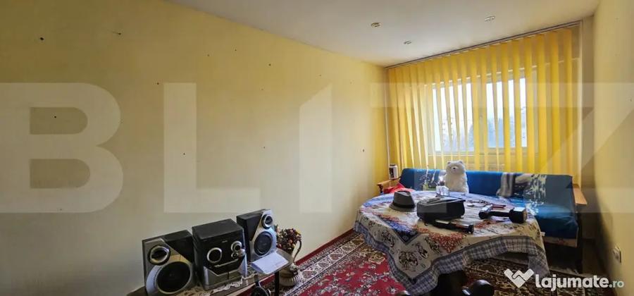 Apartament cu 5 camere decomandat în Central